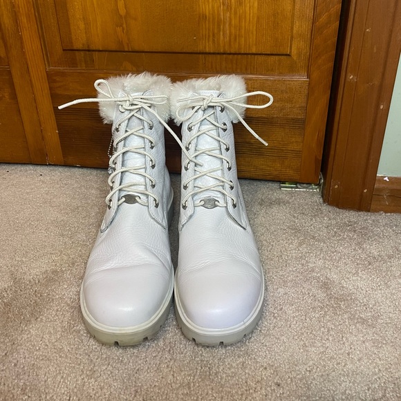 Timberland Limited Edition Rare All White Winter With Fur 8.5 - Picture 2 of 5
